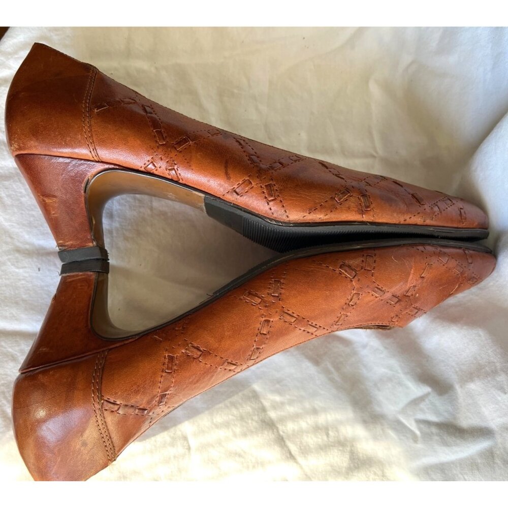 Vtg Leather Kitten Heel Brown Pumps Shoes Rustic Boho Stitch Accent Casual Wom 8 - Picture 7 of 13